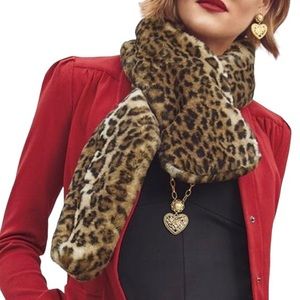 NWT  CAbi Bundle Up Scarf Faux Fur One Size Animal Print Super Soft